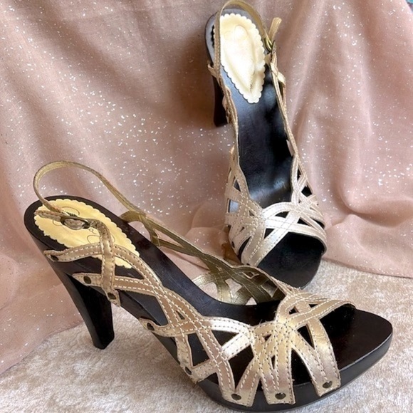 Jessica Simpson Genuine Leather Strappy Metallic Gold Die Cut Pumps Wooden Heels - Picture 1 of 15